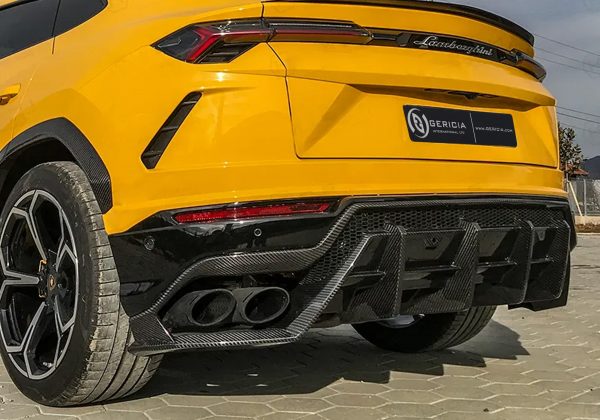 Lamborghini Urus Carbon Fiber Rear Diffusor